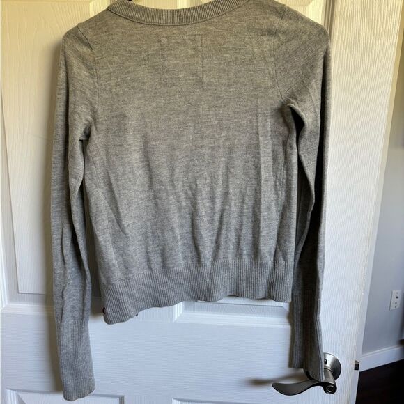 Gray sweater - Picture 4 of 5